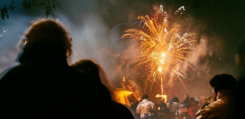 Lassen Sie es mit Feuerwerk an Silvester richtig krachen